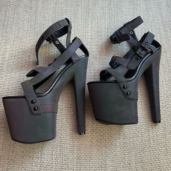 SIZE 6 - YRU Iridescent “Tip Me” High Heels - NEW - Picture 4 of 5